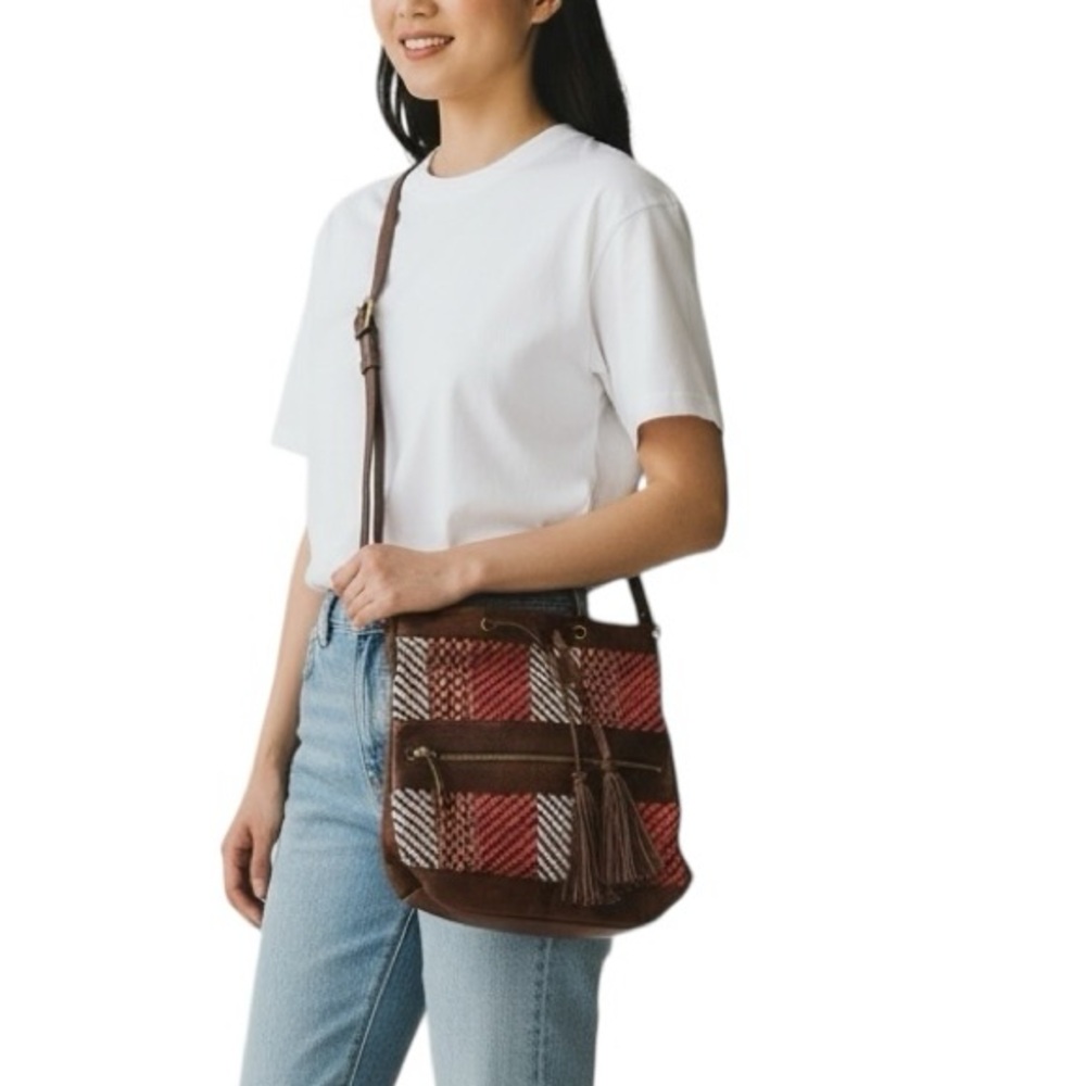 Elliott Lucca Woven Leather Tassel Crossbody Bucket Bag‎ Brown Red White Boho